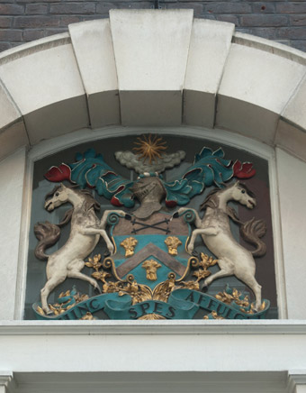 Horse Crest