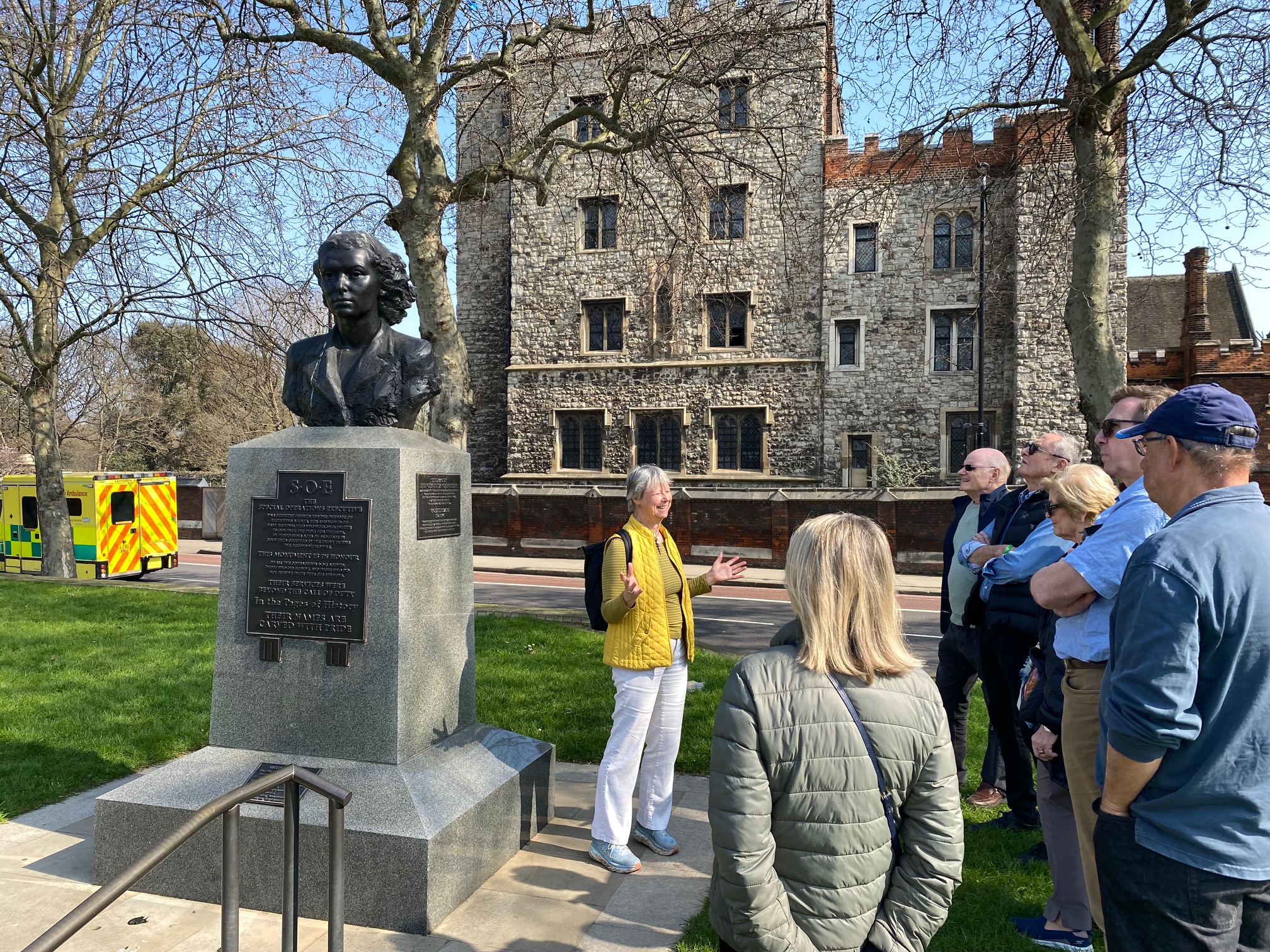 guiding outside lambeth palace